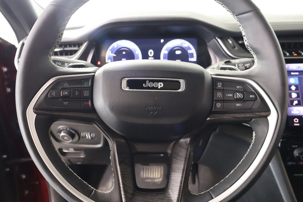 Used 2025 Jeep Grand Cherokee L Limited