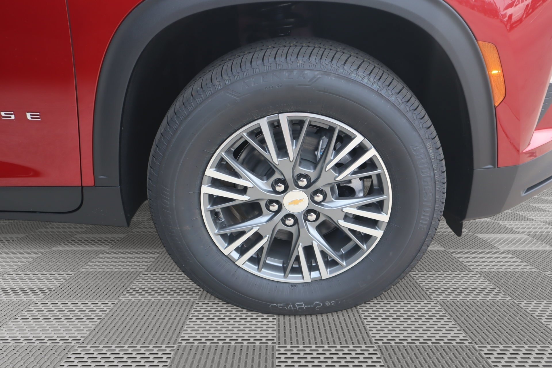 2027 Chevrolet Traverse LT - Photo 20