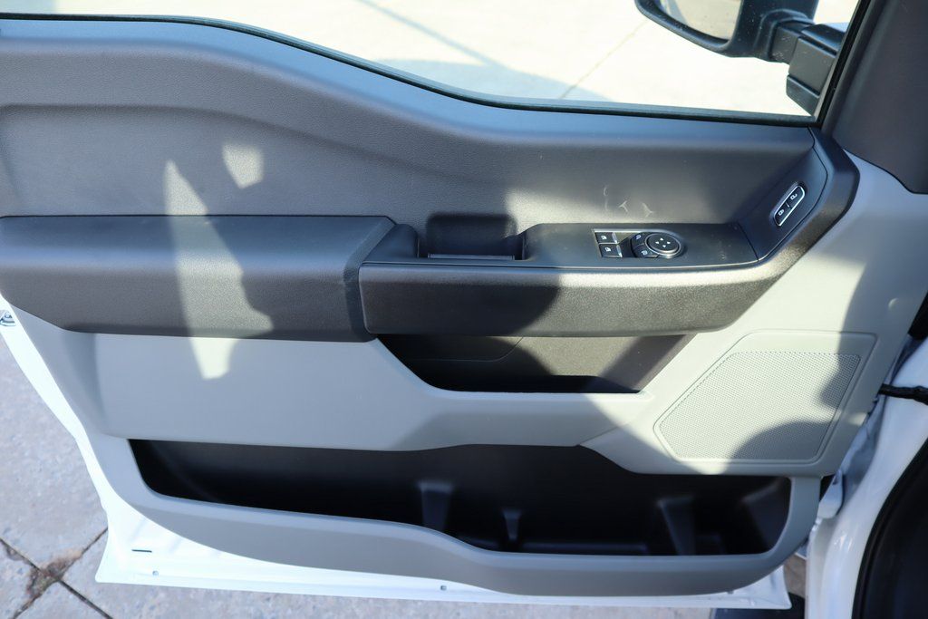 2026 Ford F-350 Super Duty XL - Photo 13