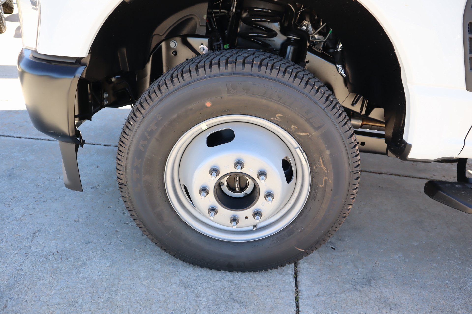 2026 Ford F-350 Super Duty Chassis Cab XL - Photo 16