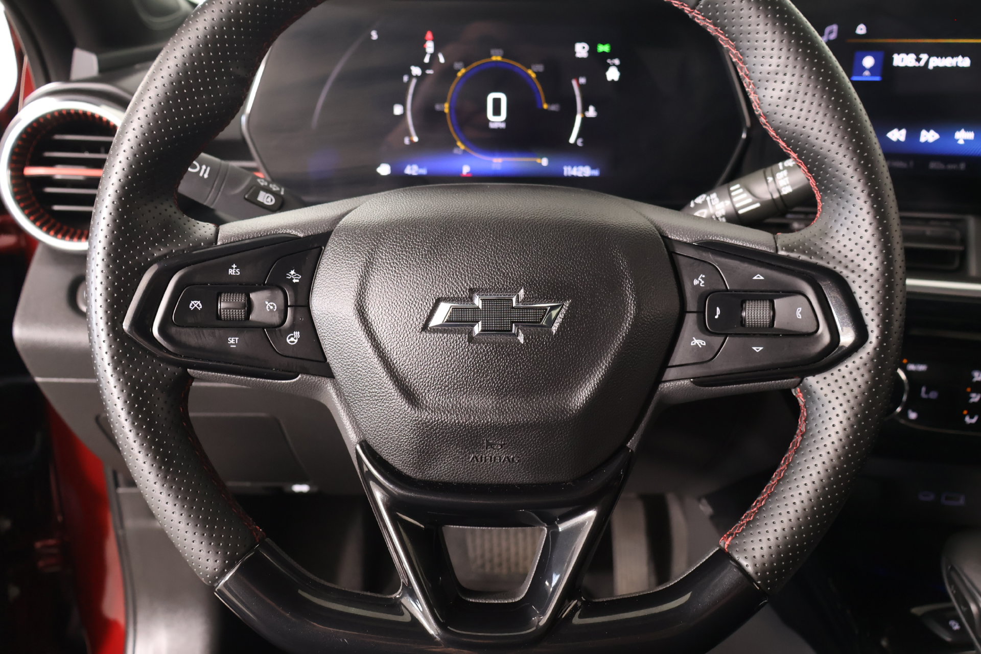 Certified 2025 Chevrolet Trax 2RS SUV