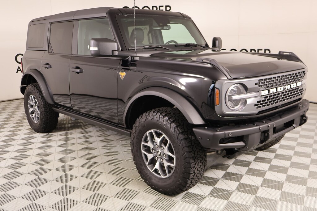 Used 2024 Ford Bronco Badlands SUV