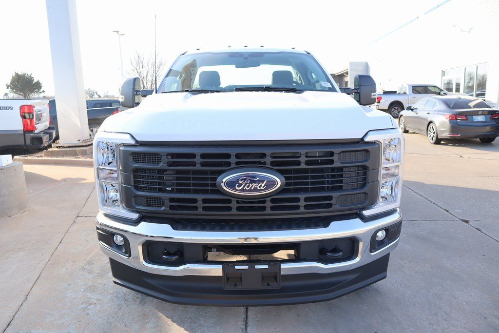 2026 Ford F-350 Super Duty XL - Photo 9