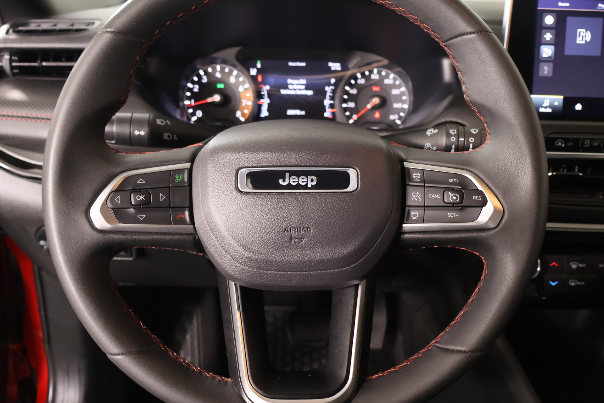 Certified 2025 Jeep Compass Trailhawk SUV
