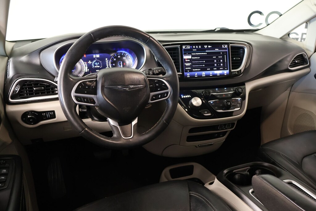 Used 2022 Chrysler Pacifica Touring L Van Passenger Van