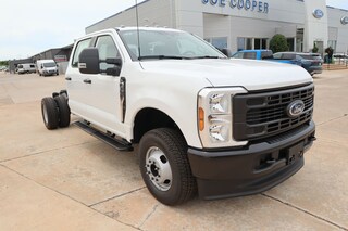 2026 Ford F-350 Chassis Truck Crew Cab