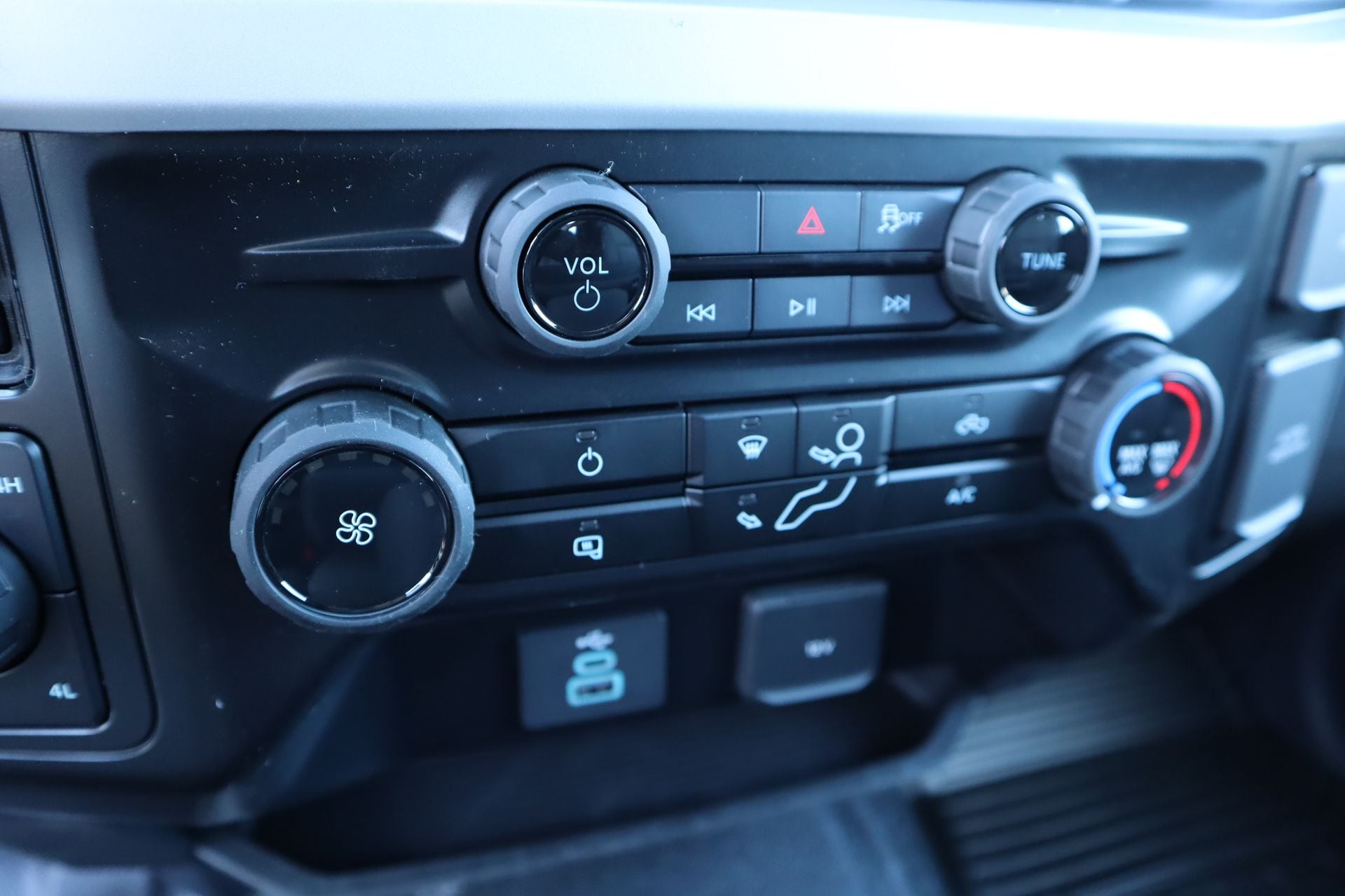 2026 Ford F-350 Super Duty XL - Photo 6