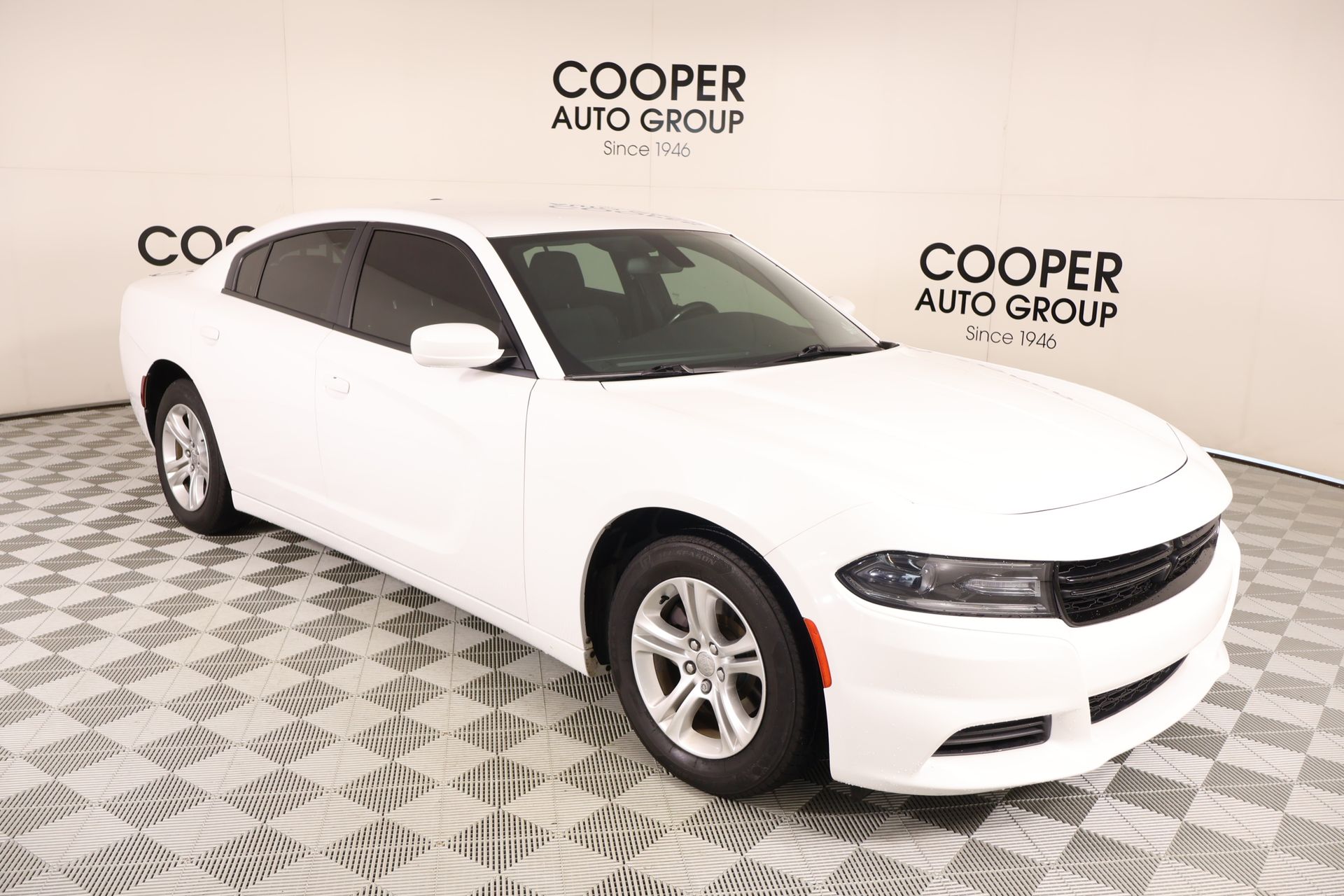 2020 Dodge Charger SXT's photo