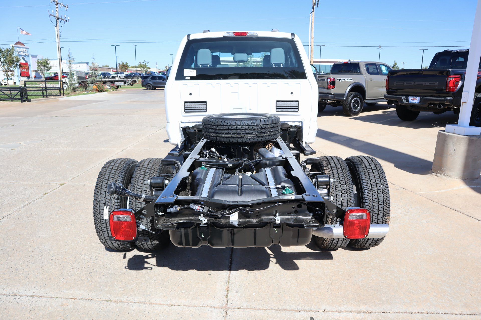 2026 Ford F-350 Super Duty Chassis Cab XL - Photo 20
