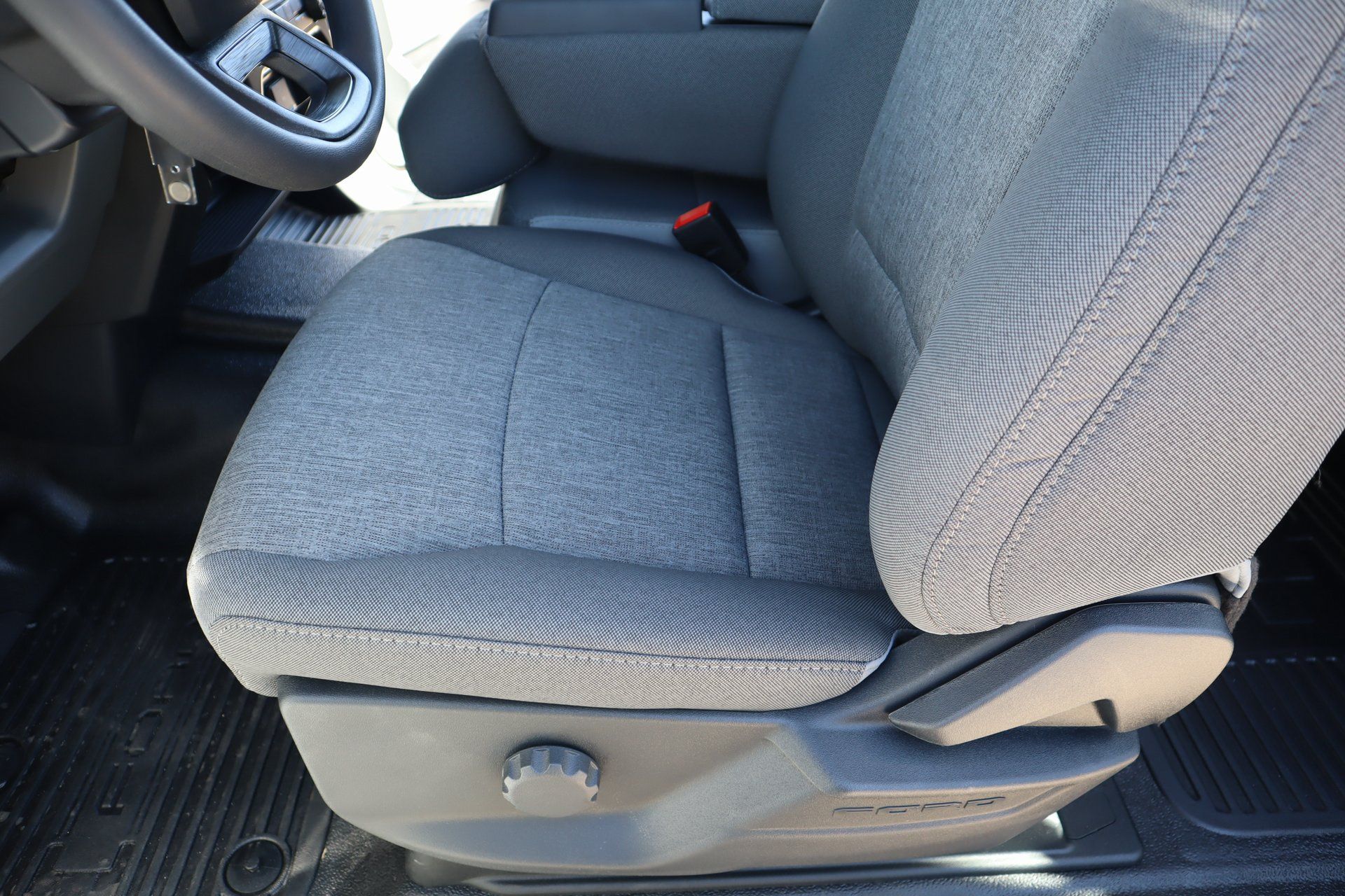 2026 Ford F-350 Super Duty Chassis Cab XL - Photo 10