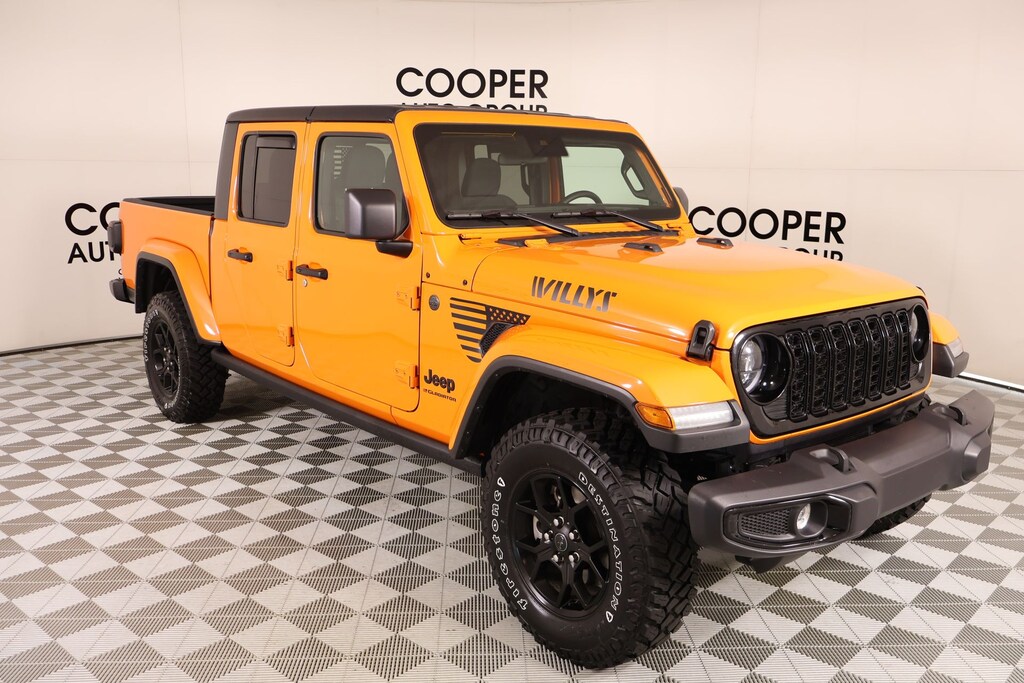 Certified 2025 Jeep Gladiator Sport Truck Crew Cab
