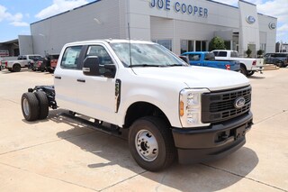 2026 Ford F-350 Chassis Truck Crew Cab