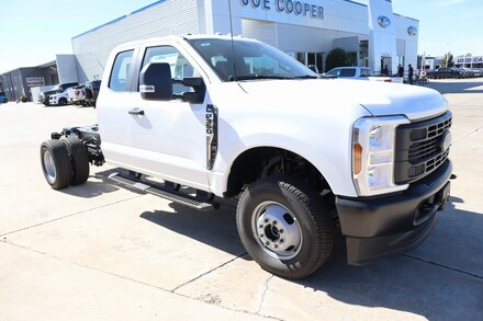 2026 Ford F-350 Chassis Truck Super Cab