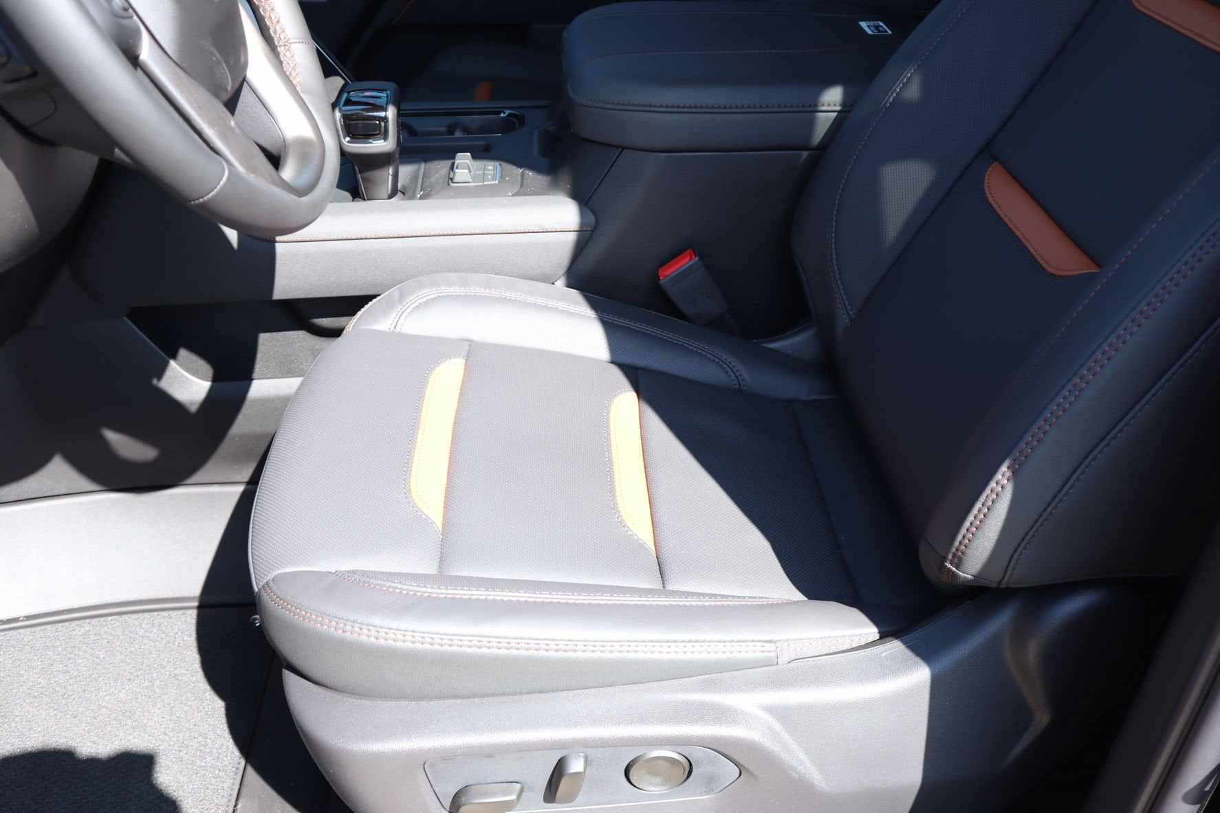 2026 GMC Sierra 1500 AT4 - Photo 15