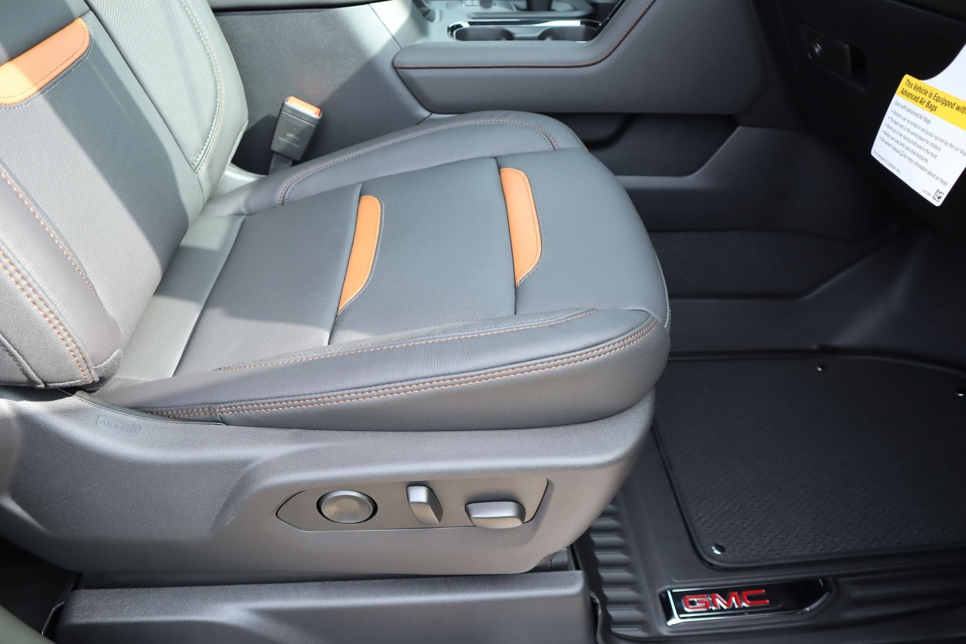 2026 GMC Sierra 1500 AT4 - Photo 18
