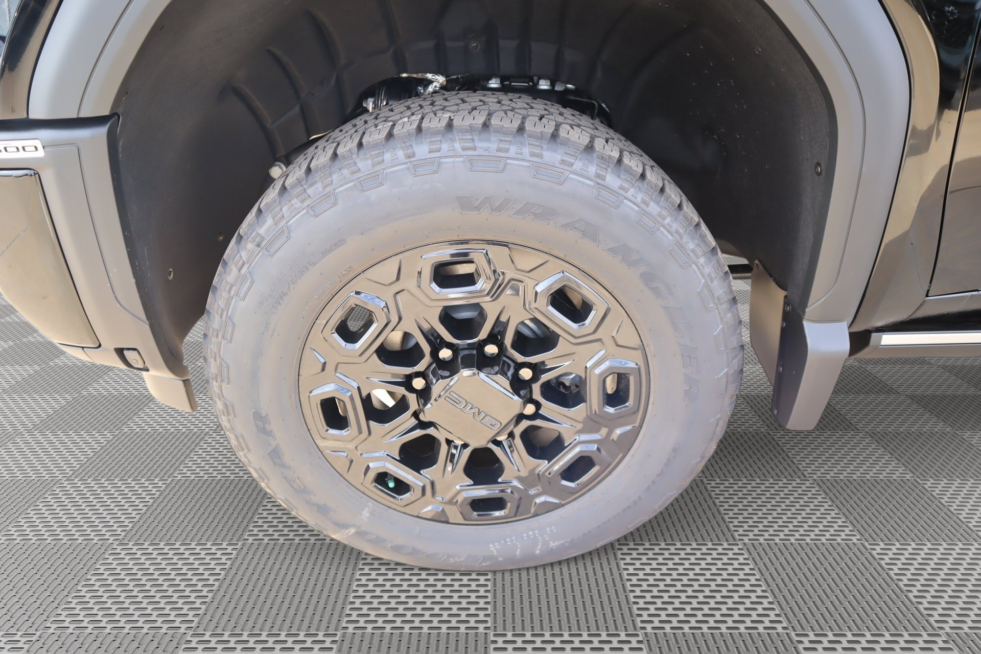 2026 GMC Sierra 2500HD Denali Ultimate - Photo 19