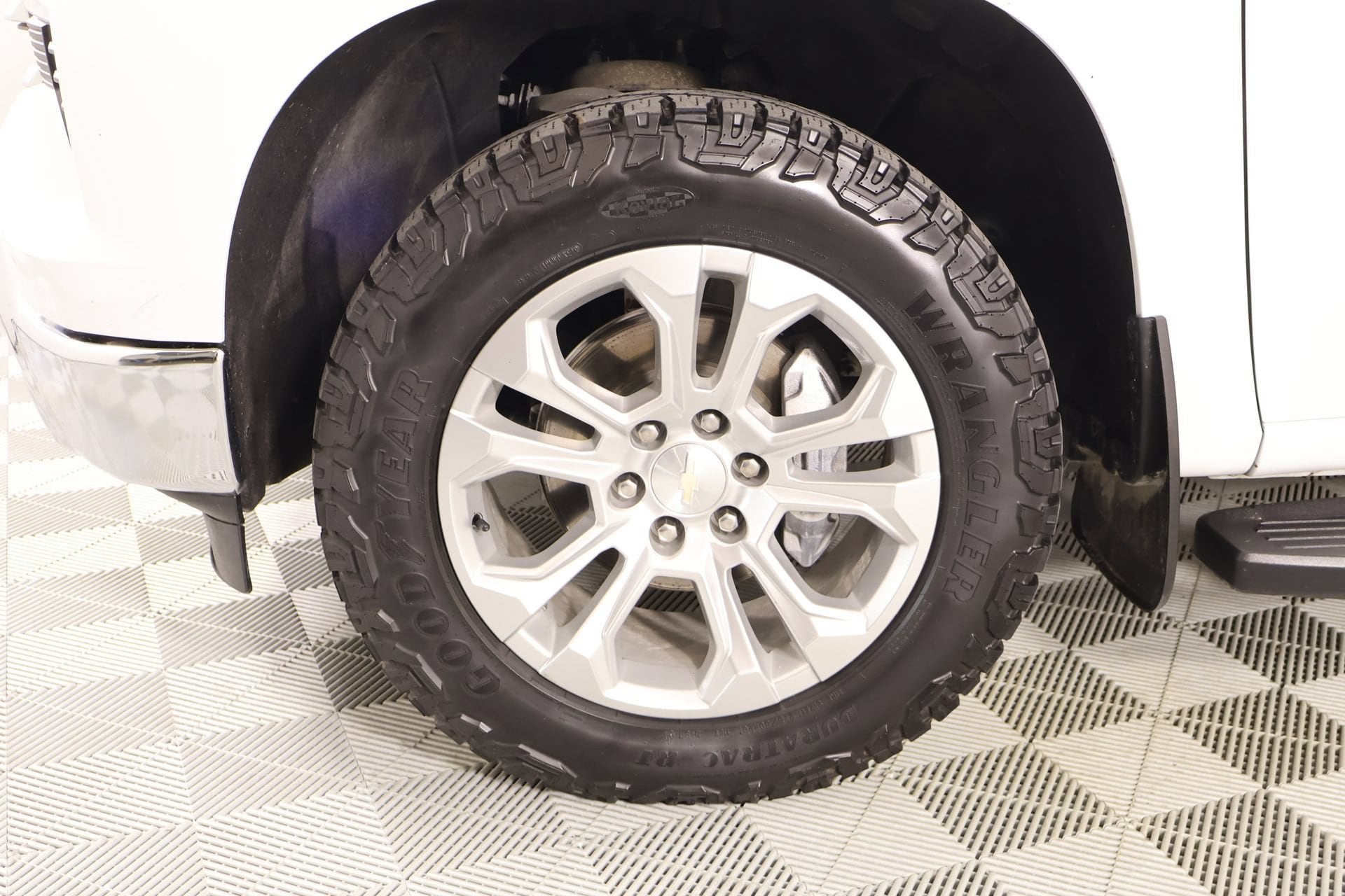 2024 Chevrolet Silverado 1500 LTZ - Photo 18