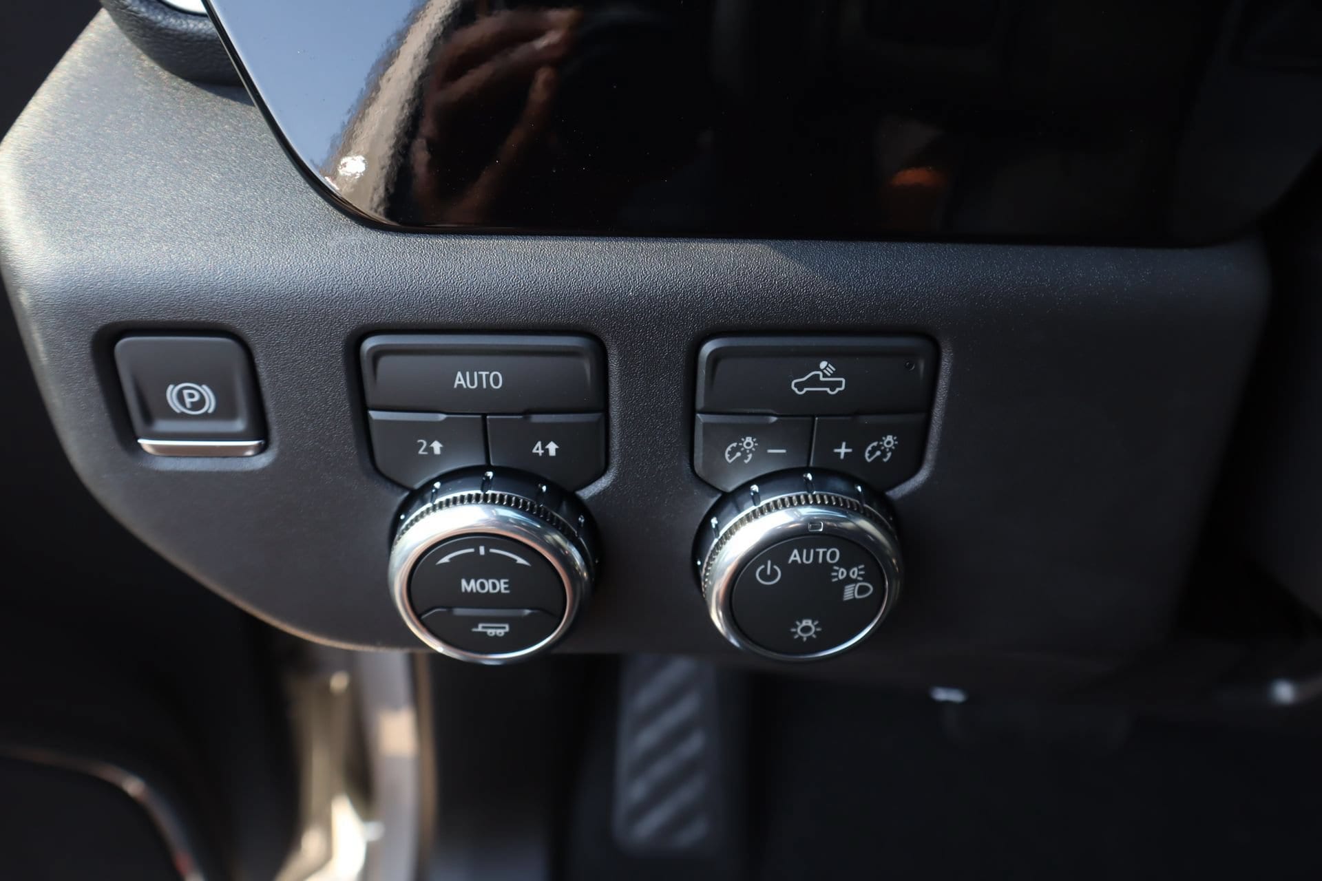 2026 GMC Sierra 1500 SLE - Photo 13