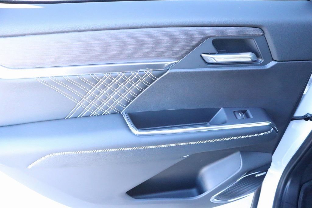 2026 GMC Acadia Denali - Photo 24