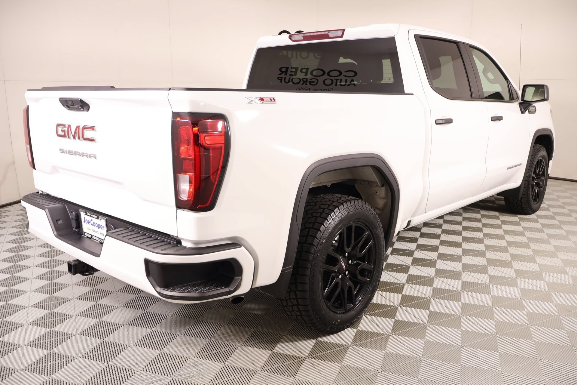 2024 GMC Sierra 1500 Pro - Photo 19