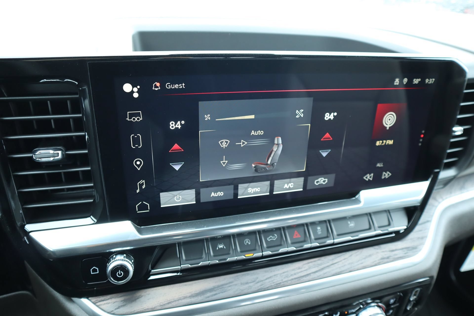 2026 GMC Sierra 1500 SLT - Photo 9
