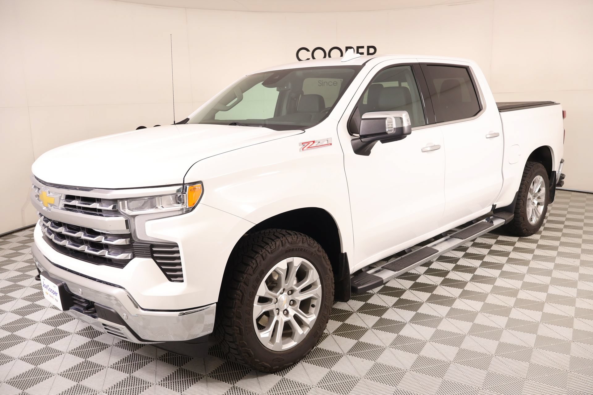 2024 Chevrolet Silverado 1500 LTZ - Photo 11