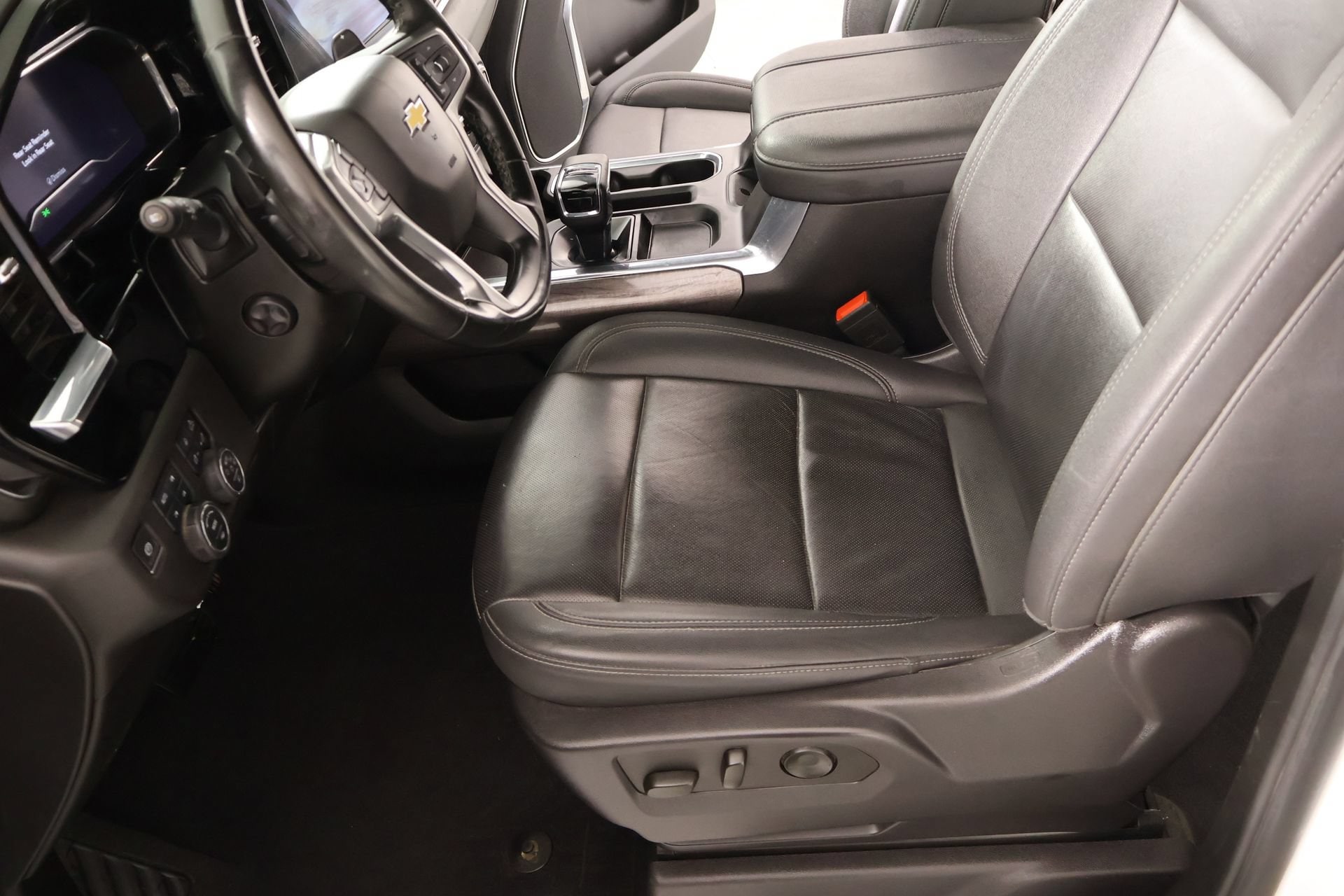 2024 Chevrolet Silverado 1500 LTZ - Photo 12