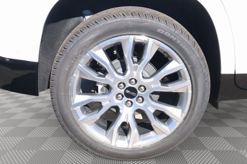 2026 GMC Acadia Denali - Photo 19