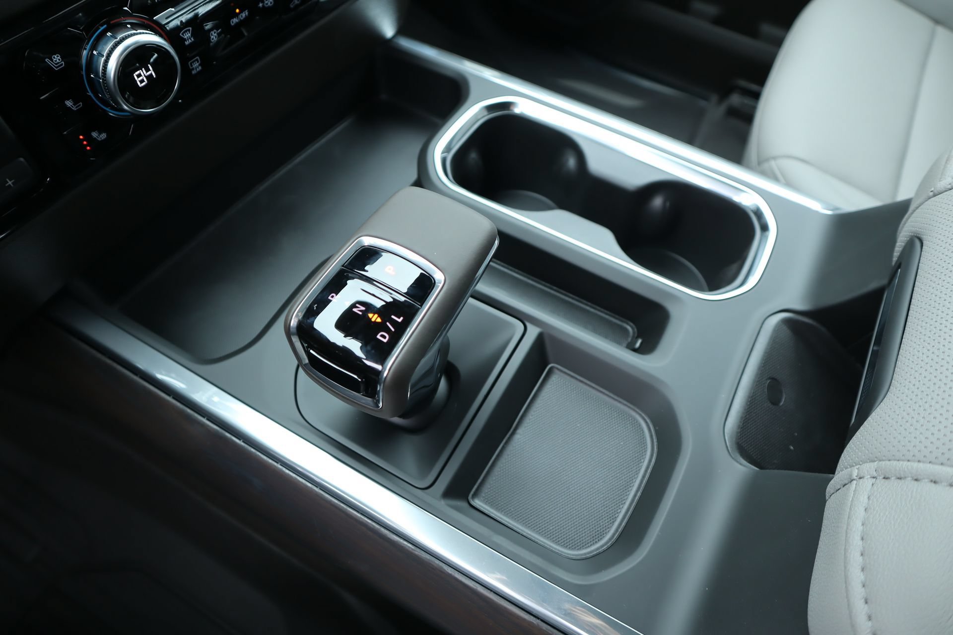 2026 GMC Sierra 1500 SLT - Photo 14
