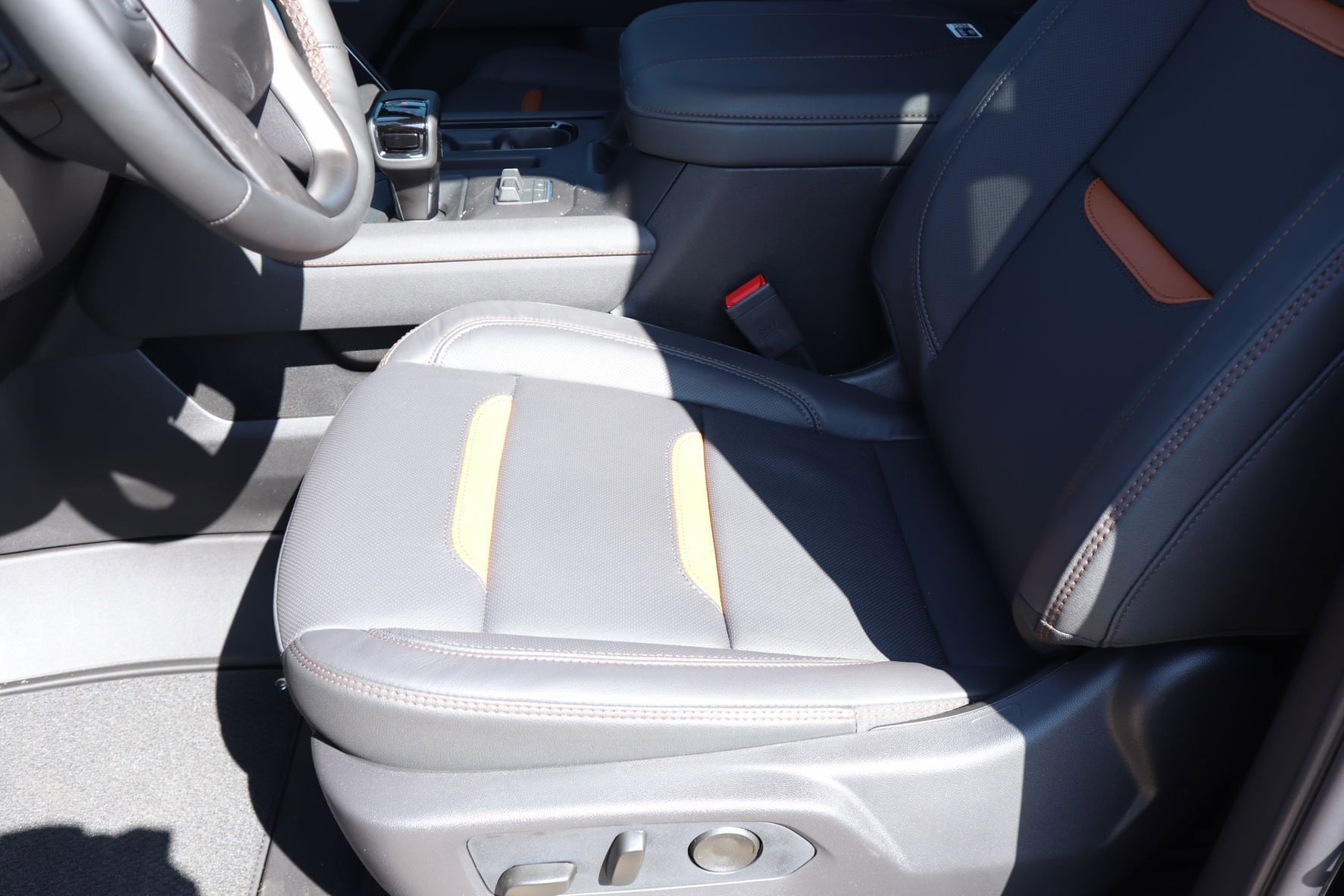 2026 GMC Sierra 1500 AT4 - Photo 15