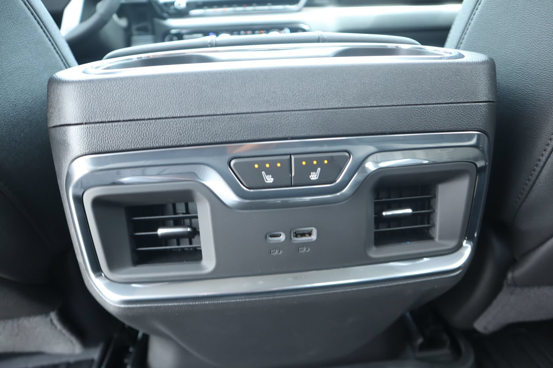 2026 GMC Sierra 1500 SLT - Photo 16