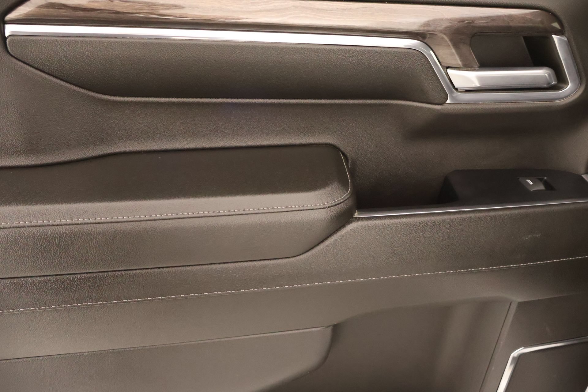 2024 Chevrolet Silverado 1500 LTZ - Photo 17