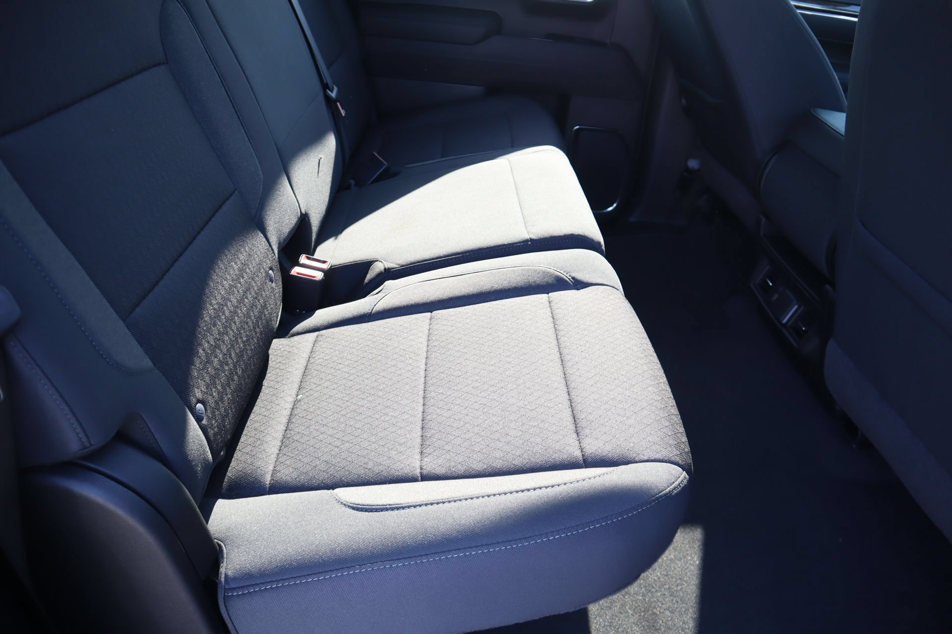 2026 GMC Sierra 1500 SLE - Photo 17