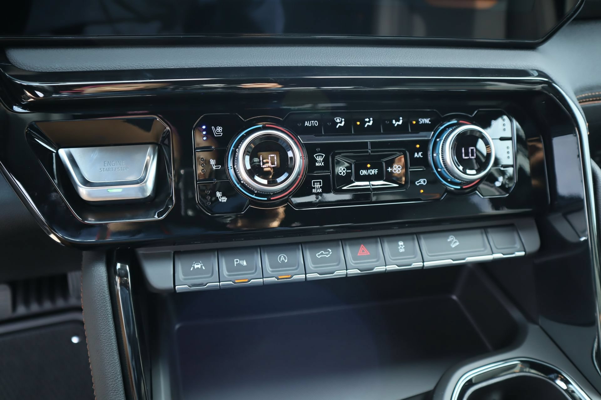 2026 GMC Sierra 1500 AT4 - Photo 10