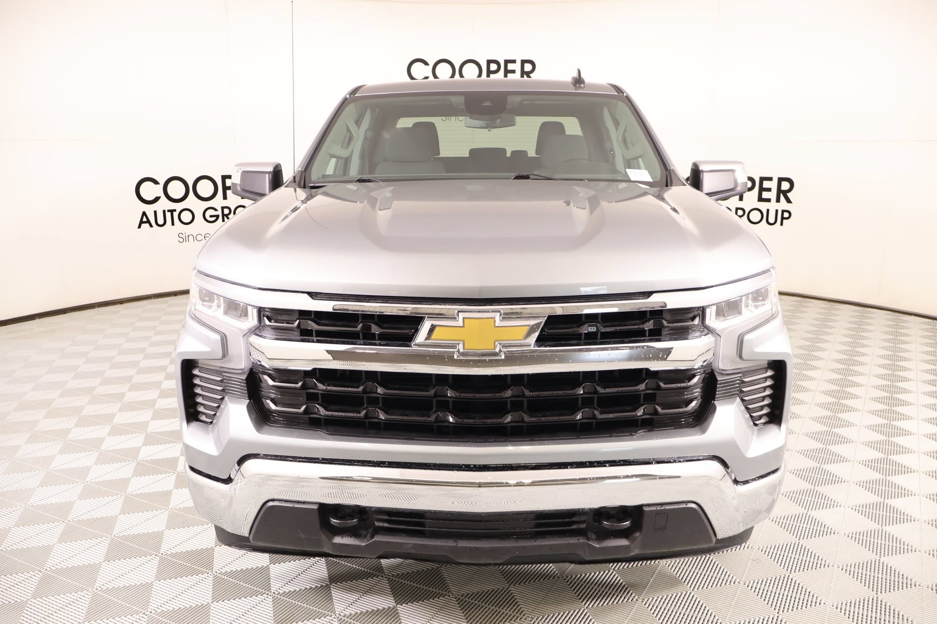 2025 Chevrolet Silverado 1500 LT - Photo 9