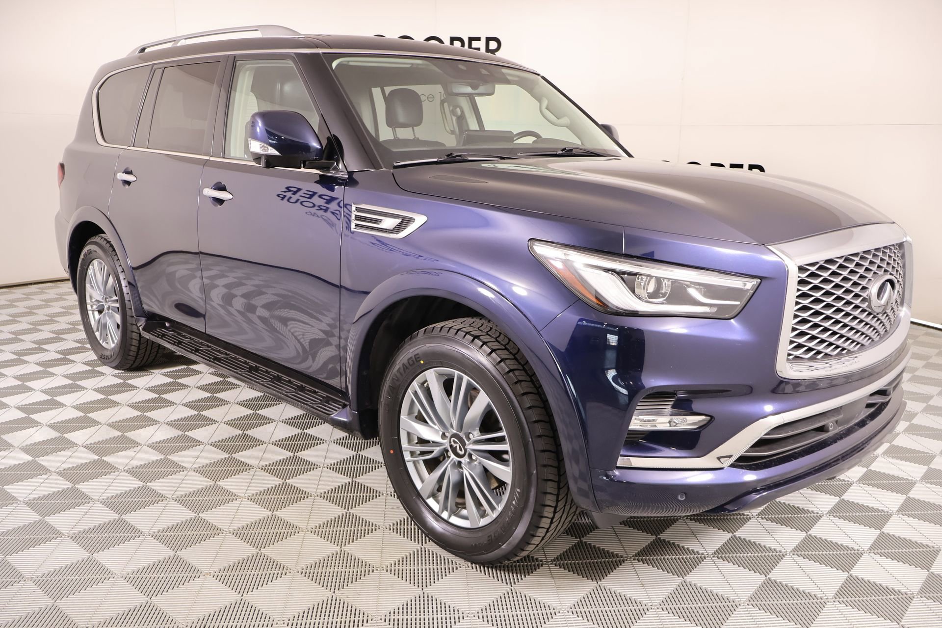 2024 INFINITI QX80 Luxe's photo