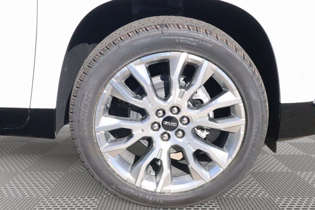 2026 GMC Acadia Denali - Photo 20
