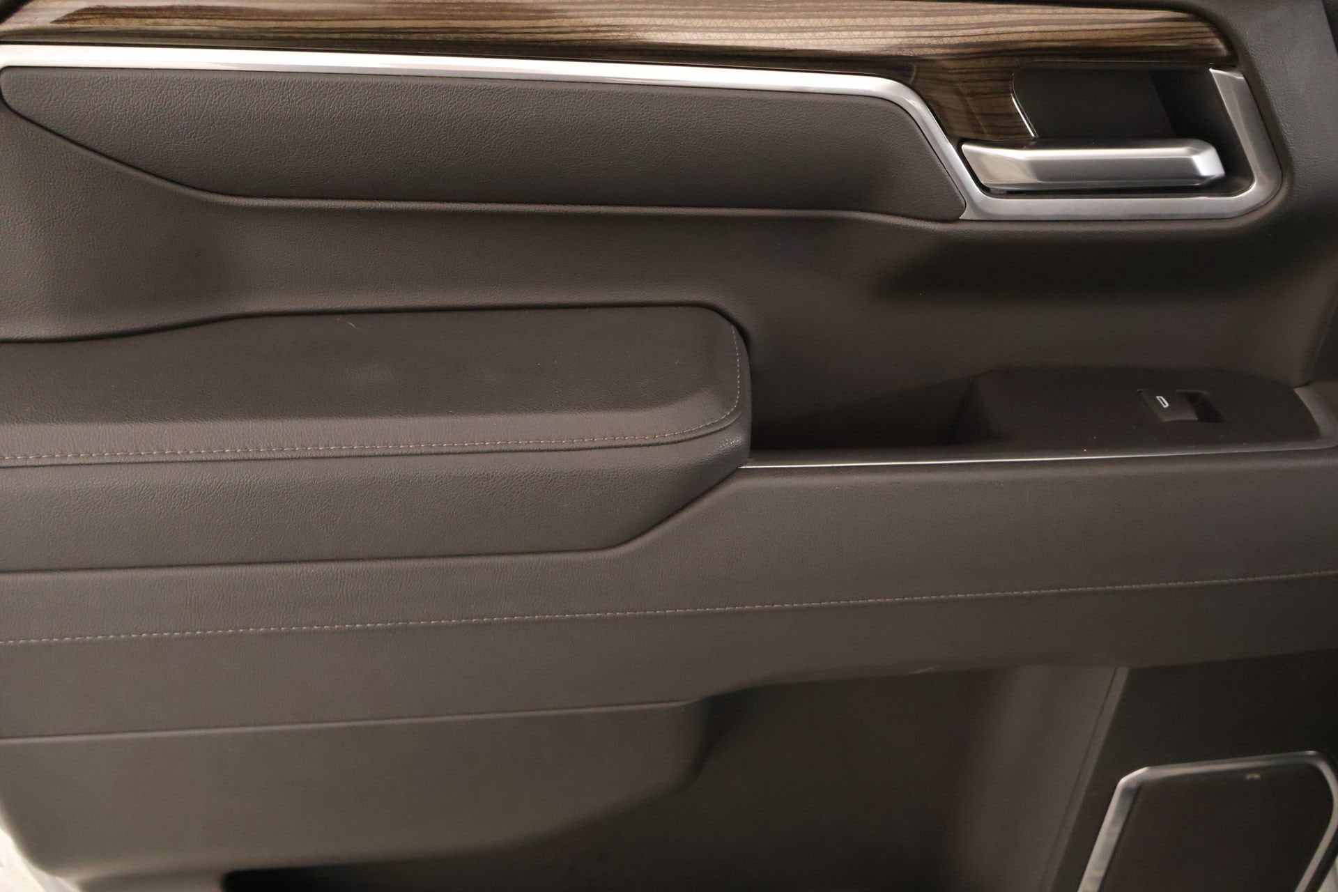 2025 Chevrolet Silverado 1500 LT - Photo 16
