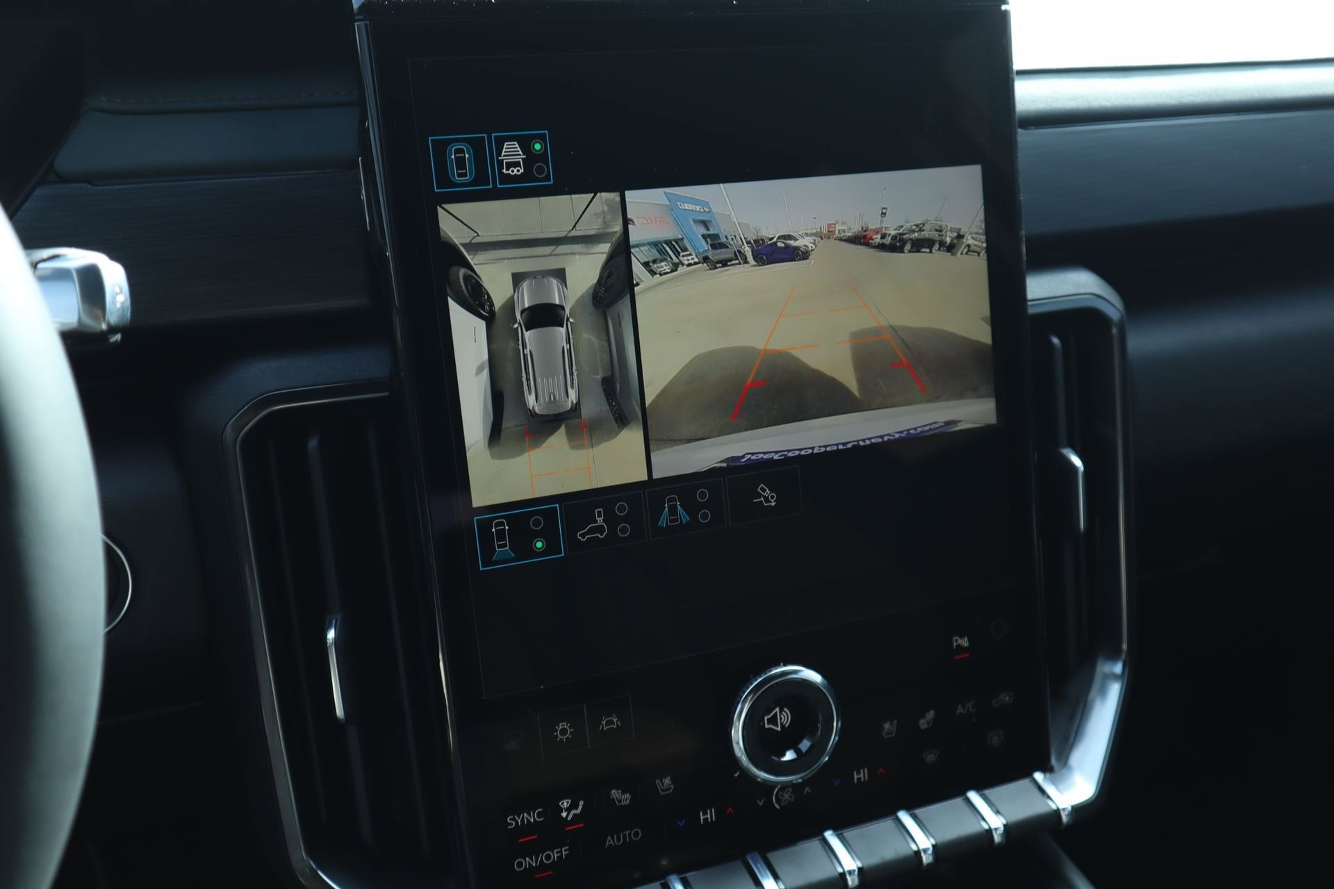 2026 GMC Acadia AT4 - Photo 8