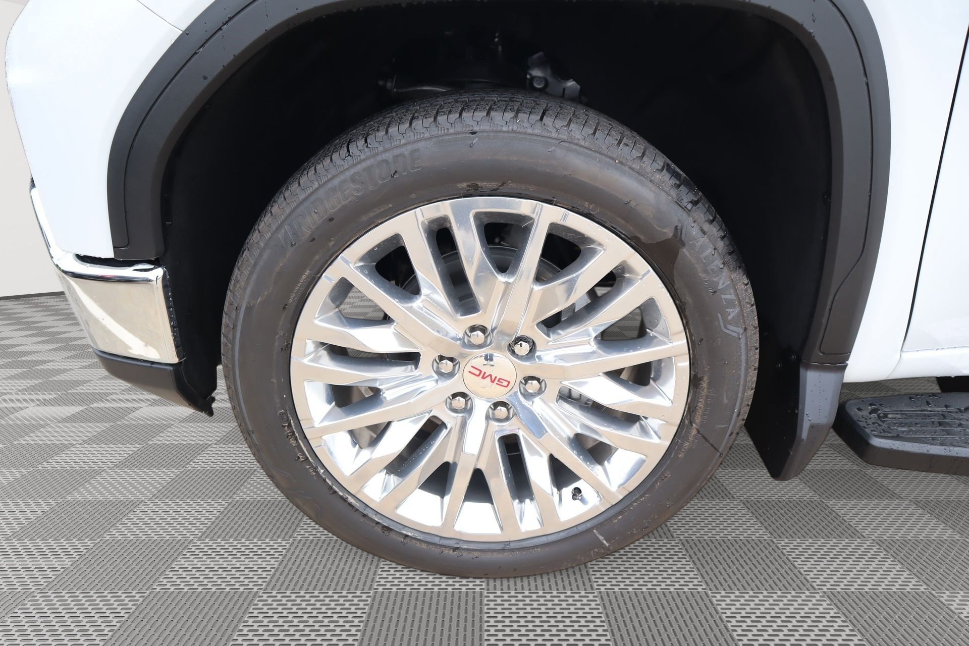 2026 GMC Sierra 1500 SLT - Photo 19