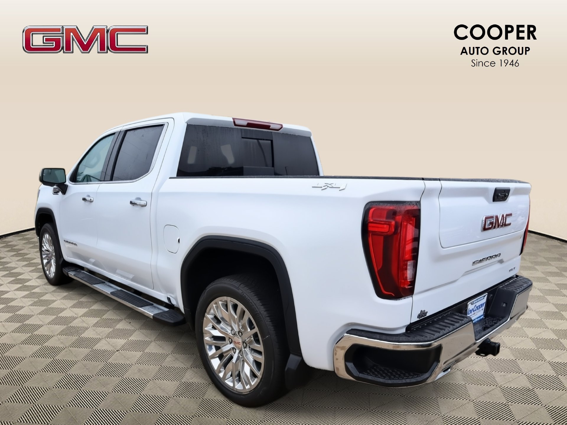 2026 GMC Sierra 1500 SLT - Photo 23