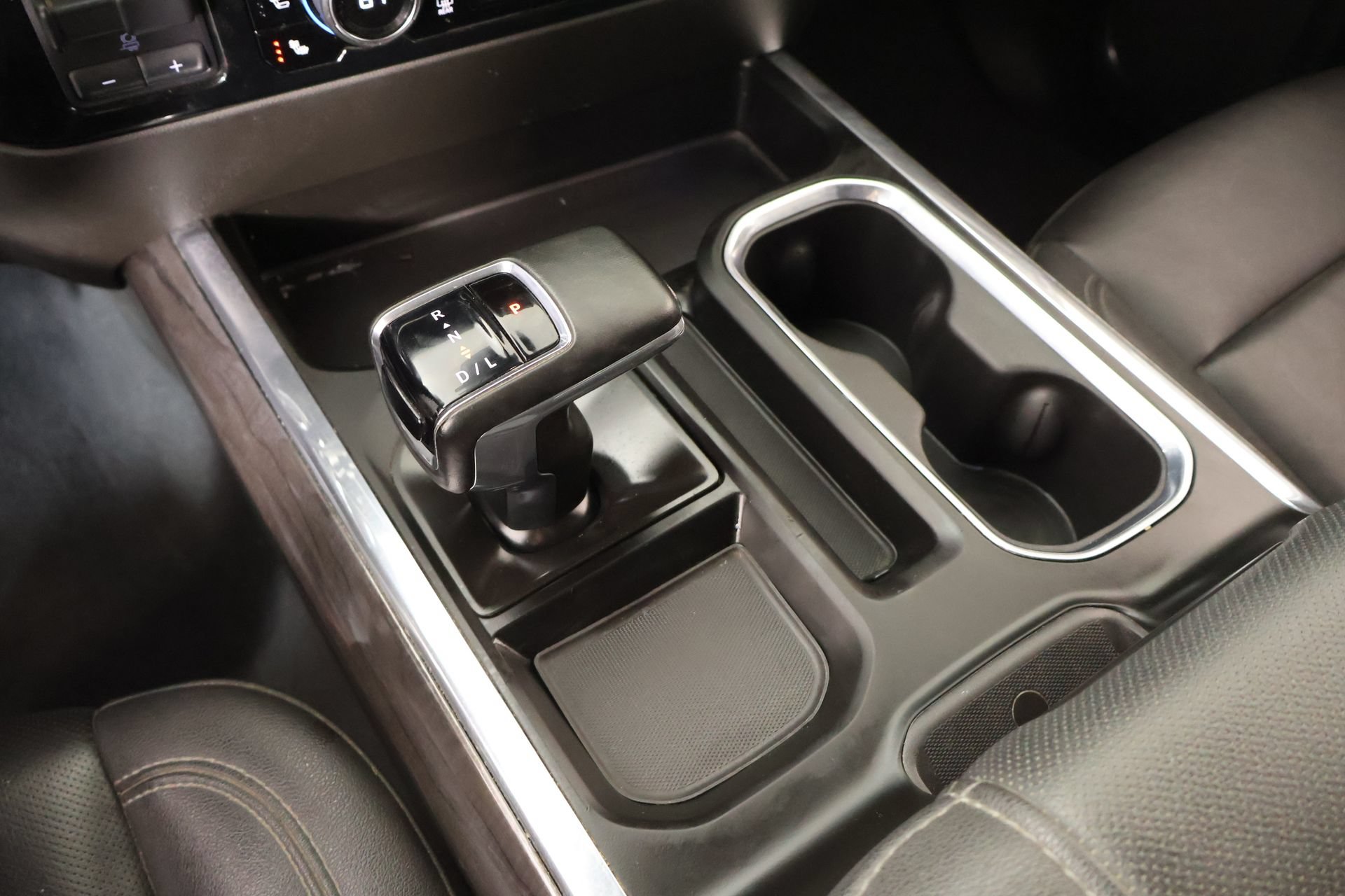 2024 Chevrolet Silverado 1500 LTZ - Photo 8