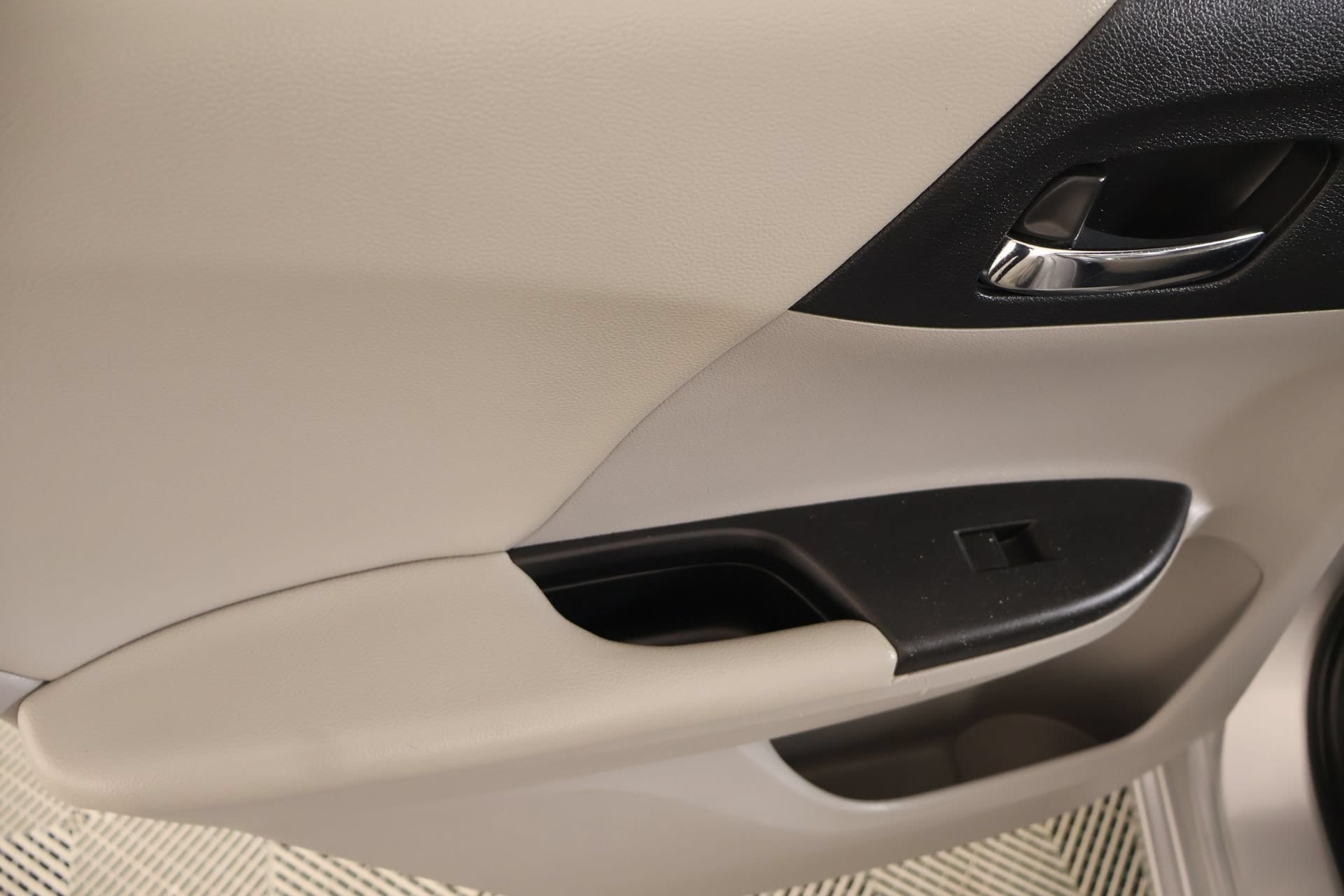 2013 Honda Accord LX - Photo 16