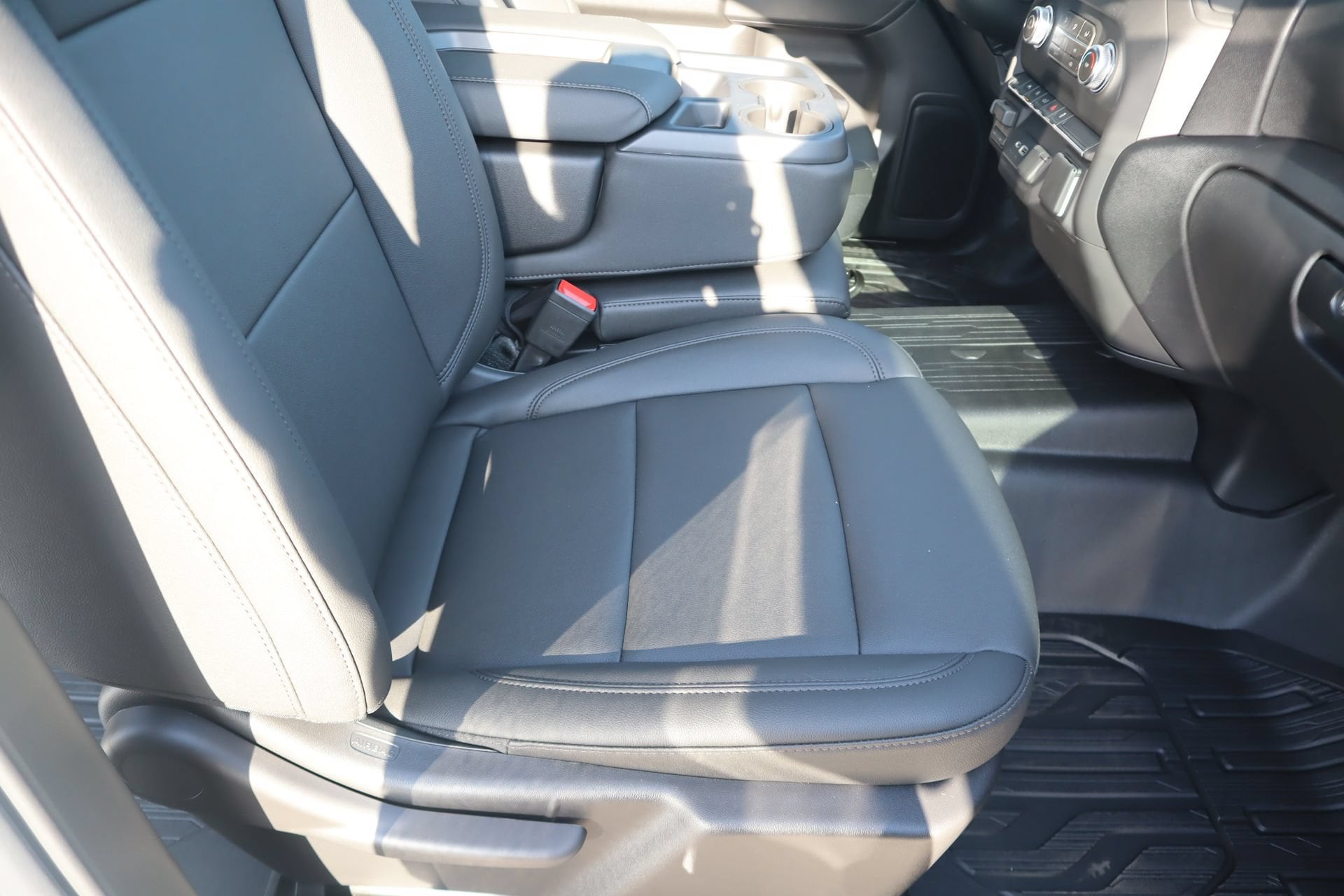 2026 GMC Sierra 1500 Pro - Photo 18