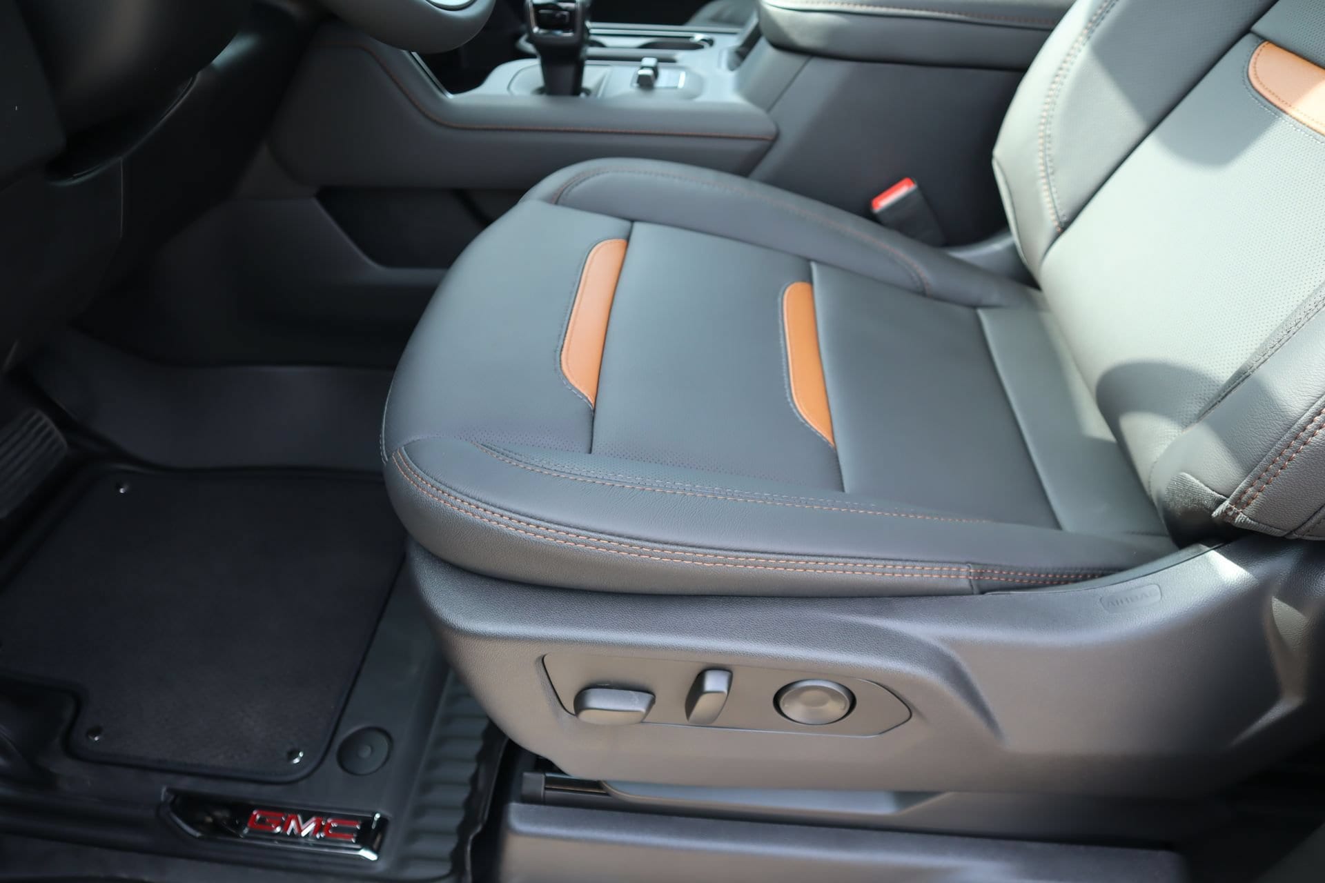 2026 GMC Sierra 1500 AT4 - Photo 15