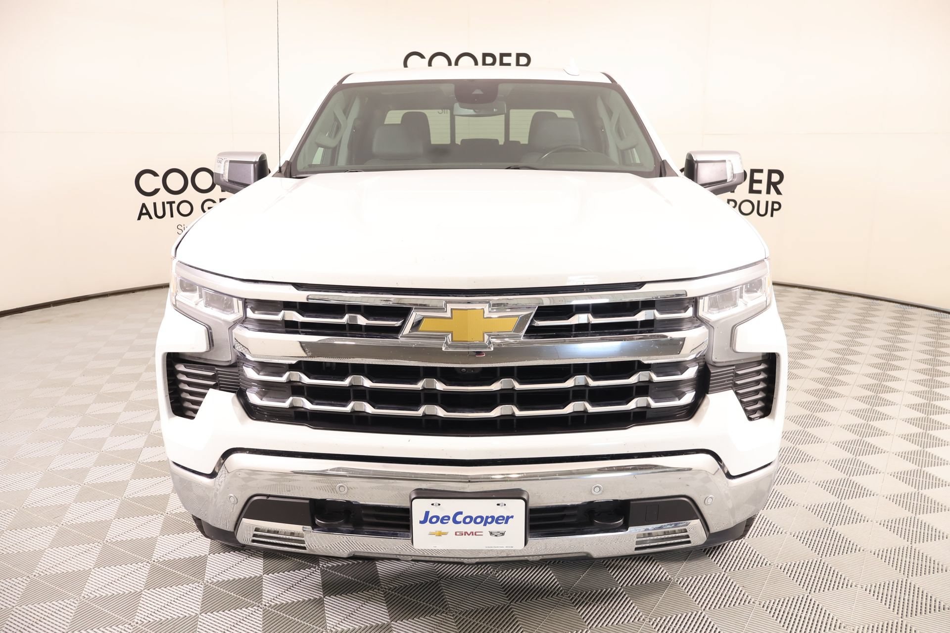2024 Chevrolet Silverado 1500 LTZ - Photo 10