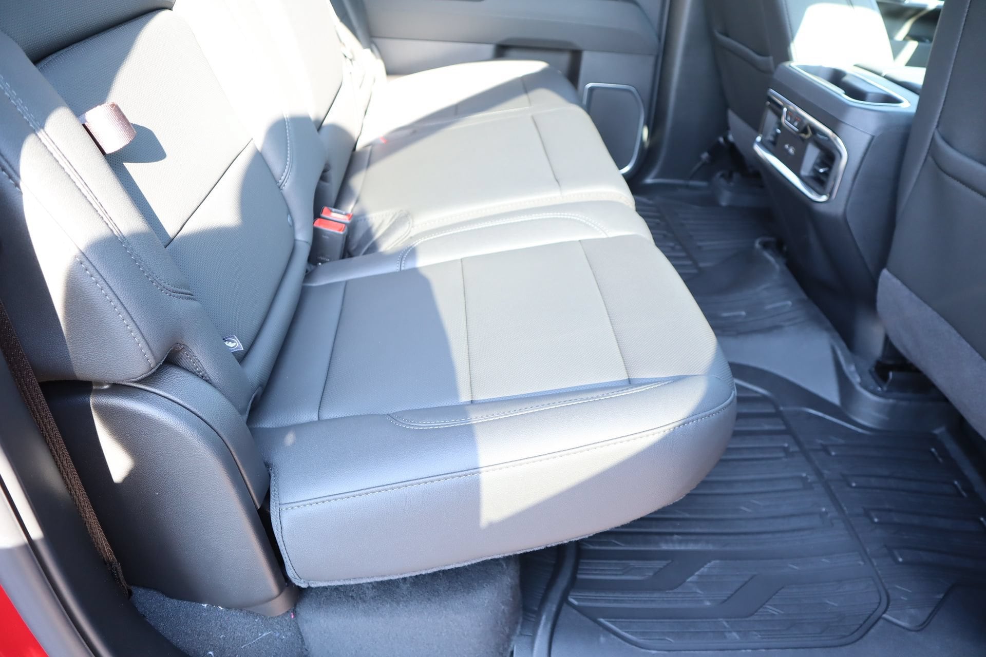 2026 GMC Sierra 2500HD SLT - Photo 25