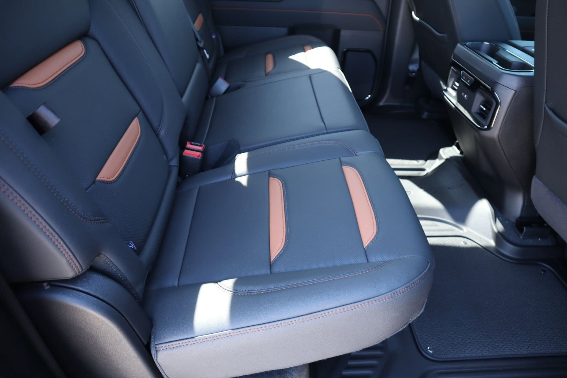 2026 GMC Sierra 1500 AT4 - Photo 18