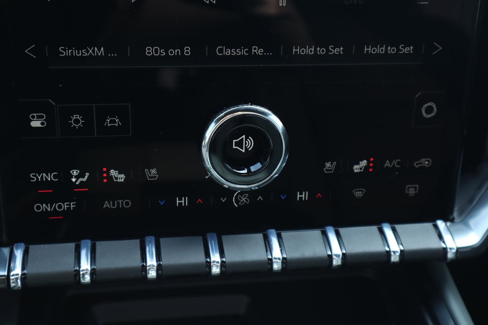 2026 GMC Acadia AT4 - Photo 10