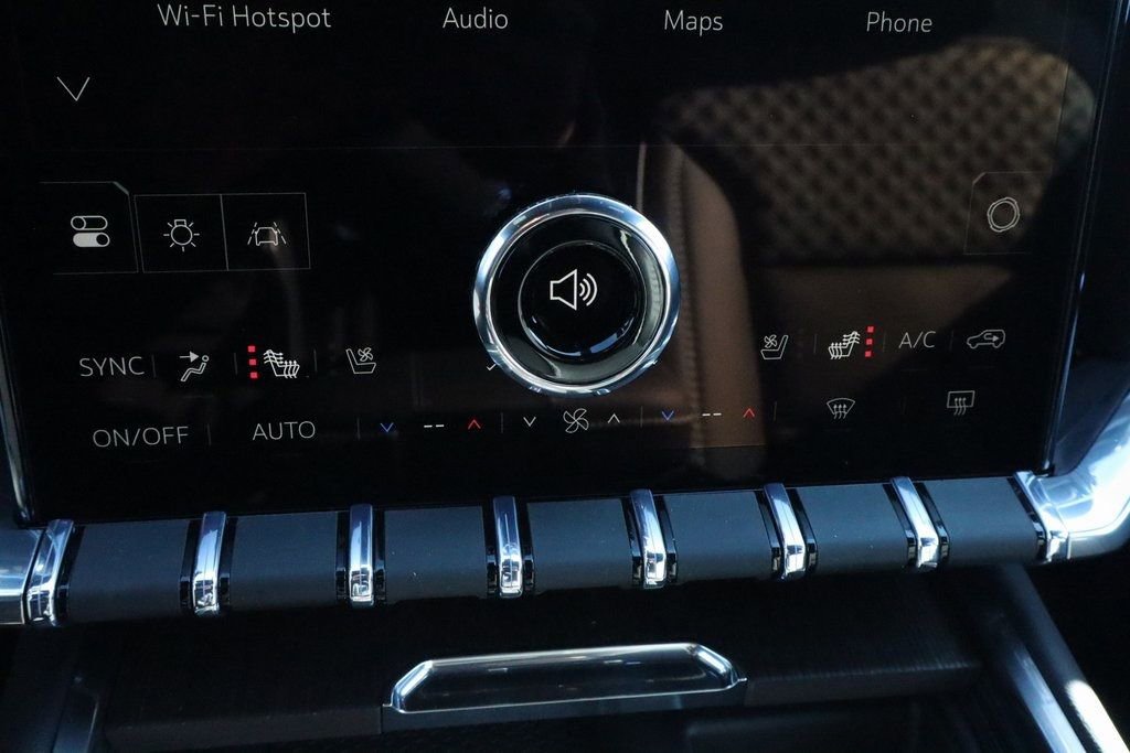 2026 GMC Acadia Denali - Photo 7